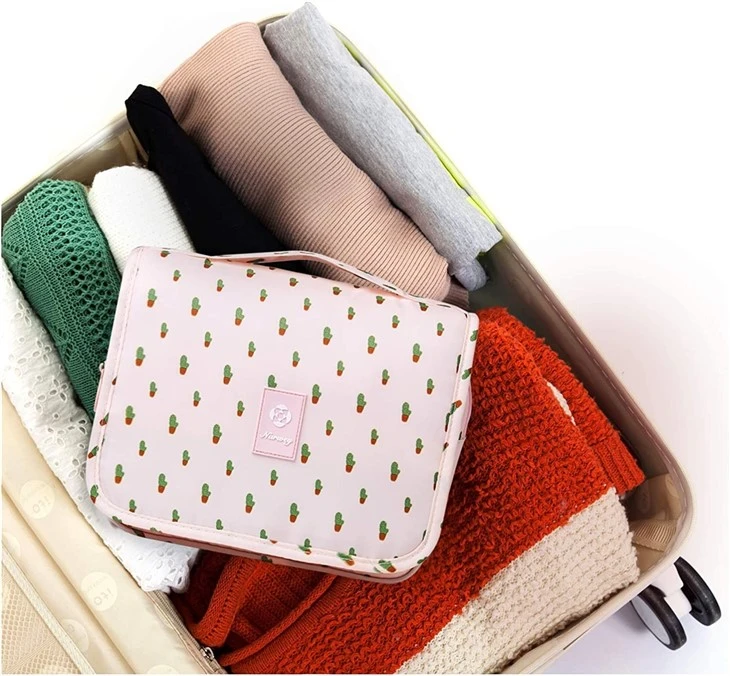 Fashionable And Functionable Cosmetic Bag